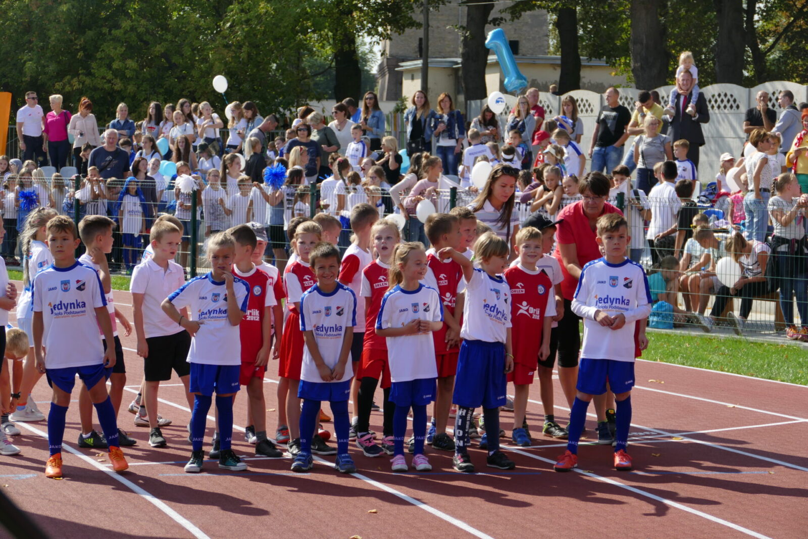 Zawody Lekkoatletyczne dla dzieci z okazji otwarcia Stadionu Miejskiego w Międzyrzeczu.